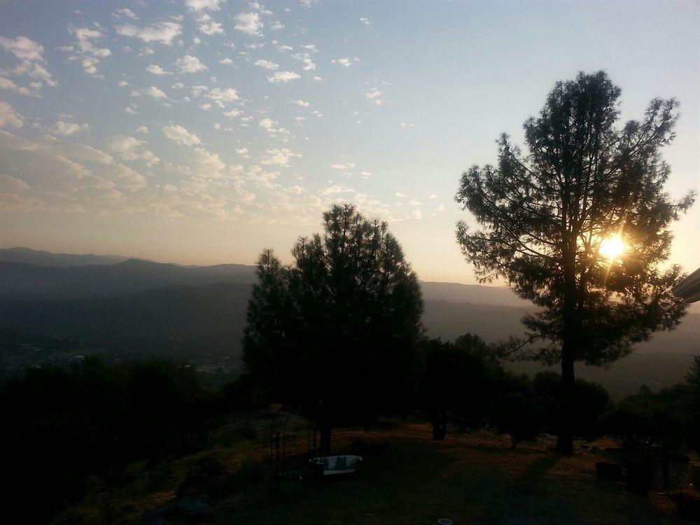 Yosemite Sierra View Bed & Breakfast Oakhurst Kültér fotó